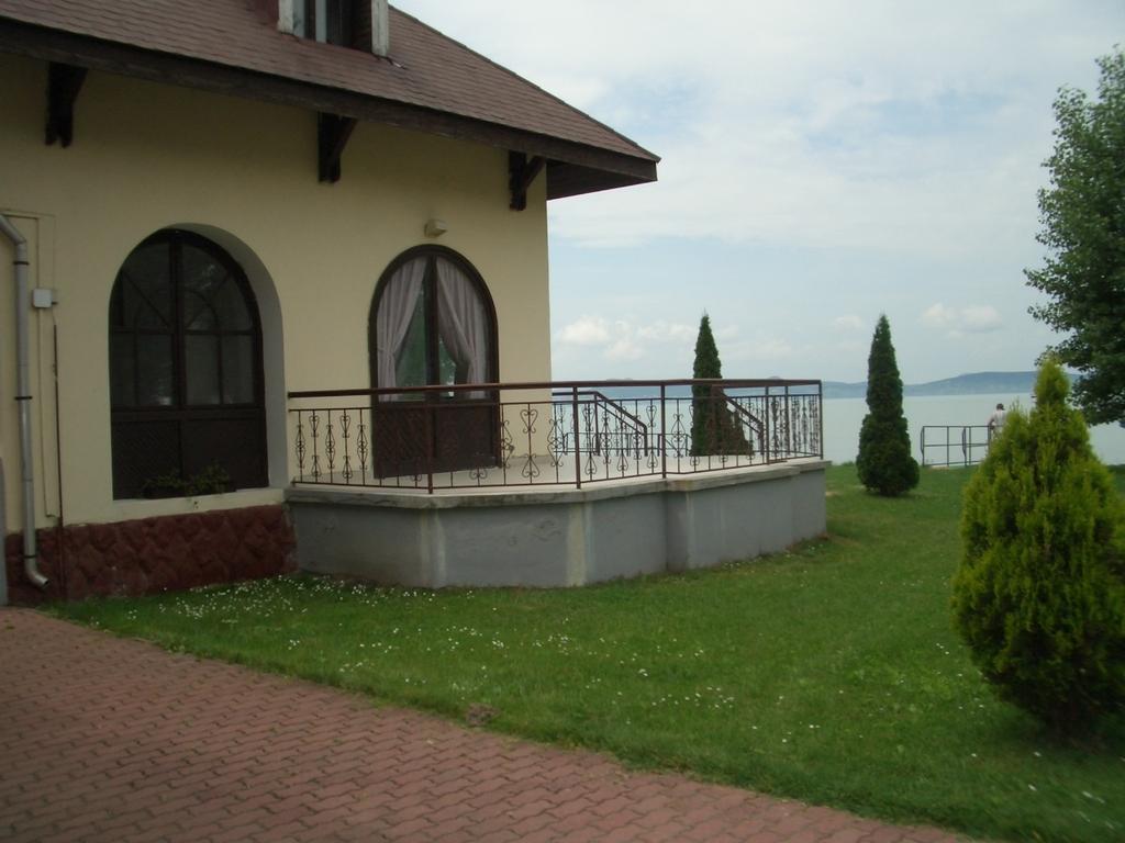 Aranyhid Hotel Balatonboglar Luaran gambar