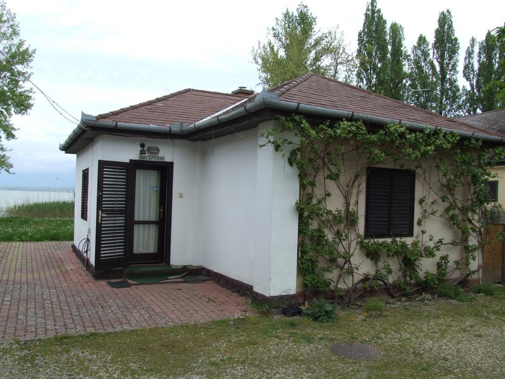 Aranyhid Hotel Balatonboglar Luaran gambar