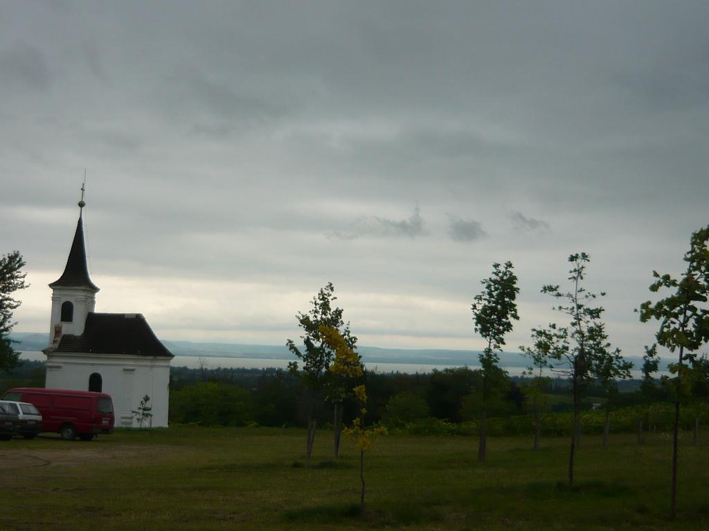 Aranyhid Hotel Balatonboglar Luaran gambar