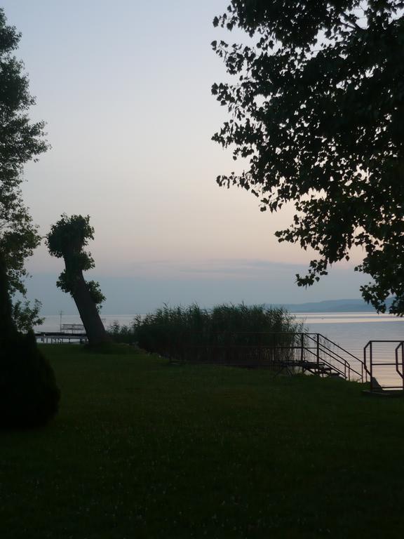 Aranyhid Hotel Balatonboglar Luaran gambar