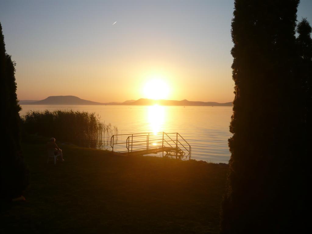 Aranyhid Hotel Balatonboglar Luaran gambar